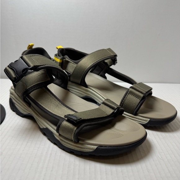 Ozark Trail Men’s Outdoor Trek Ankle Strap Sandals - Picture 1 of 11